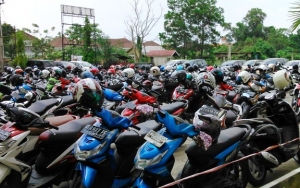 Viral Video Minimarket 'Dipaksa' Kerja Sama Parkir dengan Ormas, Polisi Turun Tangan