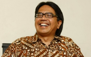 Ade Armando Siap Hadapi Polisi Terkait Meme Anies Berwajah Joker