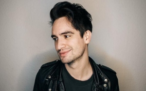 Panic! At the Disco Rilis 'Into the Unknown' OST 'Frozen II', Vokal Brendon Urie Bikin Merinding