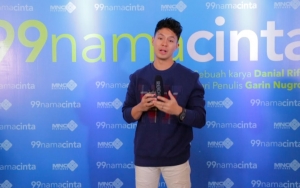 Fero Walandouw Puji Totalitas Akting Adinda Thomas di Film ‘99 Nama Cinta’