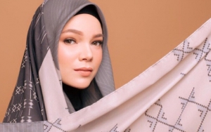  Dewi Sandra Bicara Soal Beratnya Hijrah dan Sentil Penggemar Korea