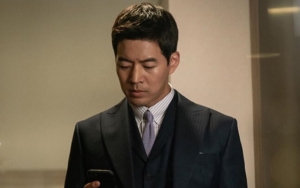Foto Keren Lee Sang Yoon dengan Para Gadis di Lokasi Syuting 'VIP' Tuai Komentar Penasaran