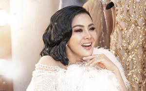  Syahrini Bagikan Momen Sholat Jamaah Meski Sibuk Keliling Dunia, Sengaja Perkuat Imej Solehah?