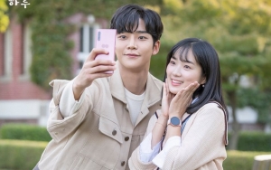 Rowoon dan Kim Hye Yoon Sering Main Kode Rahasia di Lokasi 'Extraordinary You'