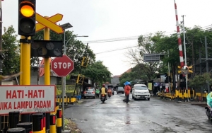 Tak Pakai Palang Pintu, KAI Sebut Ada 62 Lintasan Liar di Jalur Kereta Sukabumi-Cianjur