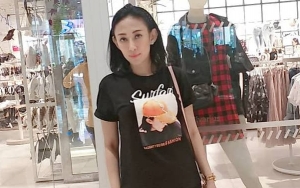 Dewi Sanca 'Bumil Seksi' Pamer Foto Bugil dan Pose di Ranjang, Terancam Dipolisikan?