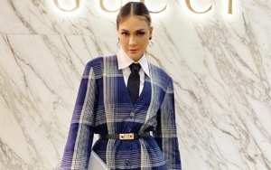 Luna Maya Nempel Manja Dirindukan Pria 'Teman' Reino, Jawaban 'Miss You' Bikin Fans Faisal Deg-Degan