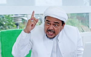 Mahfud MD 'Tantang' Perlihatkan Surat Pencekalan, Pengacara: Ada Jaminan Habib Rizieq Pulang?