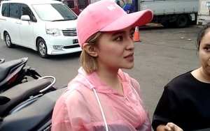 Marshanda Beri Reaksi Mengejutkan Usai Dicibir Gara-Gara Posting Foto Tak Pakai Bra