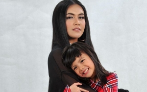 Denada Ungkap Kondisi Terbaru Sang Putri Yang Sudah 2 Tahun Jalani Kemoterapi di Singapura