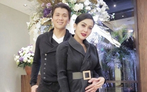 Dikira Musuhi Syahrini, Foto Kakak Reino Akur Bareng Eks Pacar Adiknya Disorot