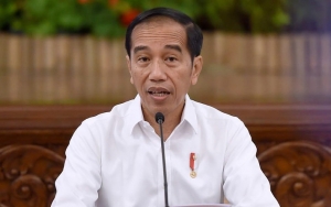 Hobi 'Ganggu' Menteri Hingga Dini Hari, Jokowi: Kalau Tidur ya Suruh Bangunin Ajudan