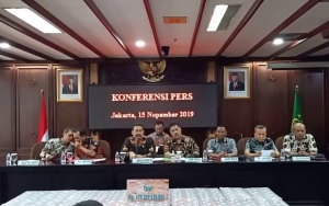Koruptor Ini Kembalikan Uang Setara Tinggi Menara Eiffel Pada Negara