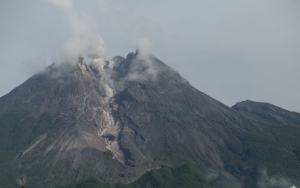 Letusan Gunung Merapi Belum Pengaruhi Penerbangan