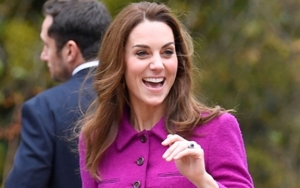Sikap Norak Kate Middleton Saat Naik Kendaraan Umum Jadi Sorotan