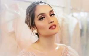 Cinta Laura Peluk Mesra Atlet Jetski, Skandal Foto 'Tindih-Tindihan' Bareng Eks Pacar Diungkit