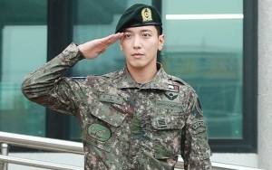 Bodi Super Kekar Jung Yong Hwa CN Blue Usai Wamil Bikin Histeris hingga Dipuji Seksi