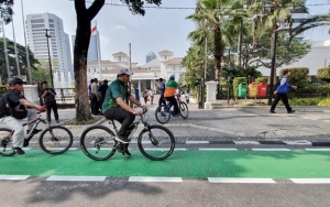 Demi Proyek Trotoar DKI, Jalur Sepeda yang Baru Diuji Coba Kini Dibongkar