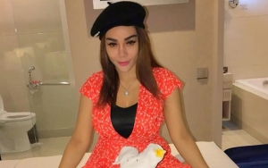  Bebby Fey Mimpi Pacaran Dapat Cokelat Panjang, Indikasi Diperkosa Genderuwo Lagi?