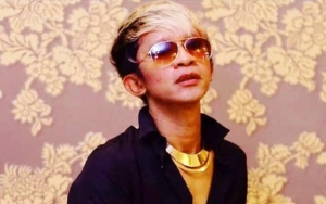Aming Tampil Seksi Pakai Gaun Belahan Dada Rendah, Sudah Implan Payudara?