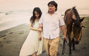 Beredar Video Pemakaman Cecep Reza, Istri Tak Kuasa Bendung Tangisnya