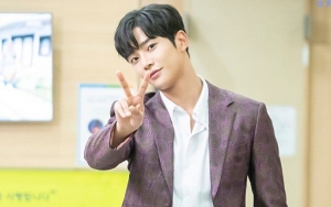 Rowoon Super Jago Saat Syuting Menyelam di 'Extraordinary You', Wajah Tetap Tampan Banjir Pujian