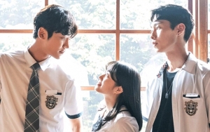 Foto-Foto Wisuda Kim Hye Yoon Cs di 'Extraordinary You' Bikin Heboh Karena Hal Ini