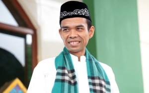Kehadiran di KPK Jadi Polemik, UAS Justru Diundang Ceramah Oleh TNI