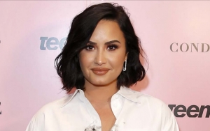Demi Lovato Bikin Heboh Gara-Gara Pamer Baby Bump, Bukti Sedang Hamil?