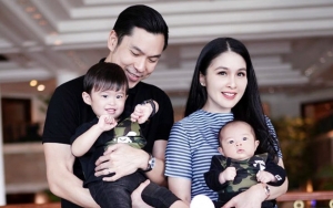 Bayi Sandra Dewi 2 Bulan Jago Ngoceh, Reaksi Raphael 'Tuan Muda' Cium Jidat Bikin Gemes
