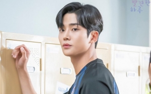 Wajah Jelek Rowoon Dipamerkan Penata Rias 'Extraordinary You', Penasaran?