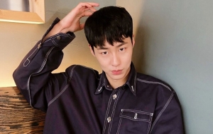 Lee Jae Wook Tampan dan Imut di Foto-Foto Wisuda 'Extraordinary You', Fans Jadi Gemas