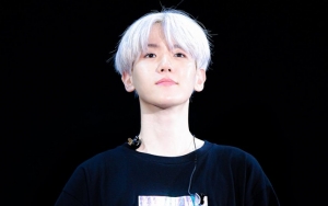 EXO Berangkat ke Jakarta, Baekhyun Bikin Gemas Posting Selfie Imut di Pesawat