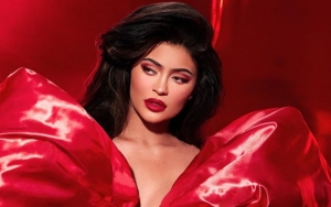 Kurang Tenar Jadi Alasan Utama Kylie Jenner Jual Saham Perusahaan Kosmetik