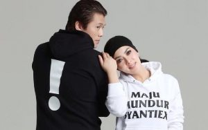 Nyai Kidul Dulu Ramal Syahrini 'Istri Saleha' Nikahi Pak Haji, Reino Murka?
