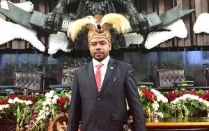 Pansus Papua Minta Mahfud MD Bebaskan Mahasiswa Yang Ditahan Saat Konflik Rasisme