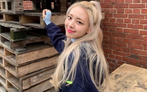 Asia Artist Awards 2019: Gaya Kece Nan Cantik Yuna ITZY Bikin Terpukau