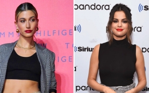 Hailey Baldwin Dukung Penampilan Selena Gomez di American Music Awards 2019