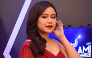 AMI Awards 2019: Brisia Jodie Cantik Elegan Bergaun Merah Gunakan Desain Sendiri
