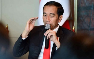 Jokowi Bakal Gantikan Pejabat Eselon III dan IV dengan Robot Pintar