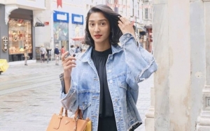 Fanny Ghassani Berkumis Tipis Dipuji Cantik Mirip Iis Dahlia