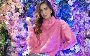 Biasa Umbar Aurat, Nia Ramadhani Bak Bidadari Surga di Pernikahan Rezky Aditya-Citra Kirana