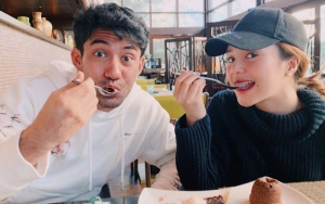 Beby Tsabina 'Kencan' Bareng Reza Rahadian Hingga Saling Rangkul, Pacaran?