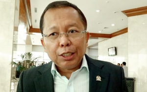 Marak Penipuan Haji dan Umrah, MPR Buka Suara