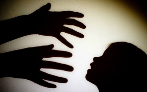 Hanya Gegara Tanaman Cabai, Seorang Ibu Tega Seret Balita Hingga 15 Meter