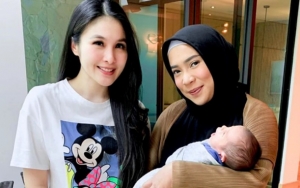 Sempat Bikin Iri, Fitri Tropica Akhirnya Bongkar Rahasia Bisa Berteman dengan Sandra Dewi