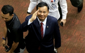 Prabowo Bakal Latih Ribuan Pekerja Migran untuk Bela Negara