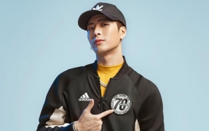 MAMA 2019: Ekspresi Syok Jackson GOT7 Lihat Kostum Duet Hwasa dan JYP Jadi Sorotan