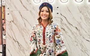 Ayu Dewi Tampil Cantik Pakai Hijab Syari Langsung Banjir Pujian
