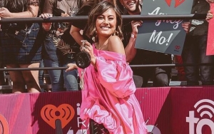Agnez Mo Rilis Teaser Video Klip 'Nanana', Beri Jaket Branded ke Fans Jika Target Tercapai